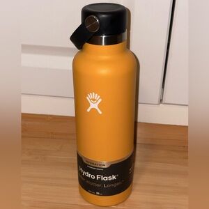Hydro Flask Yellow Starfish 21 oz Stainless Steel Insulated Water Bottle